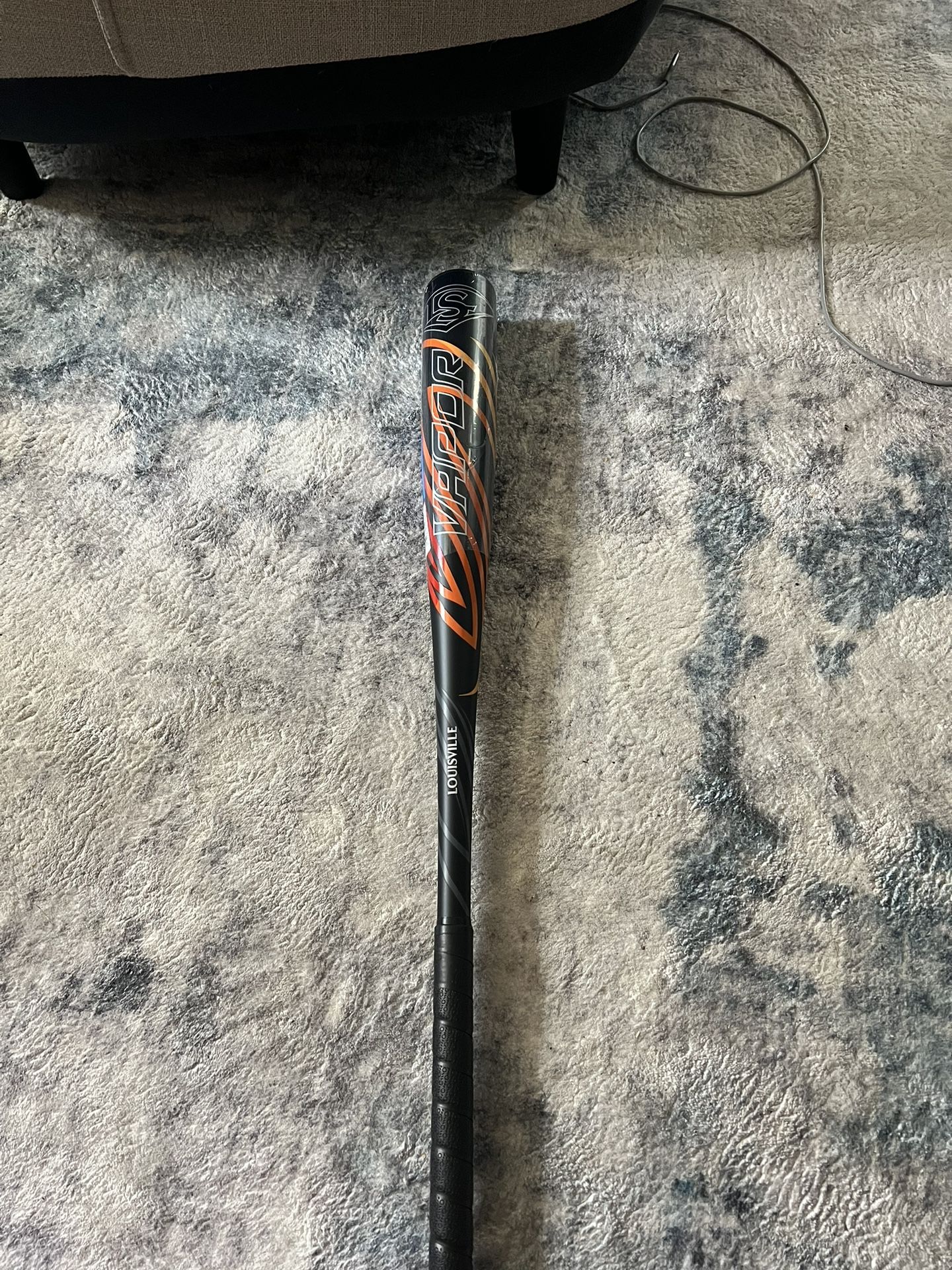 BRAND NEW NEVER USED 2023 LOUISVILLE SLUGGER VAPOR 33 INCH