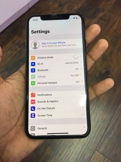 iPhone X 64GB Factory Unlocked Excellent Condition With 30 Days Store Warranty