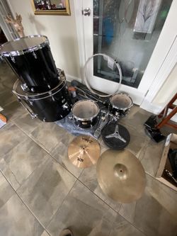 Yamaha Drum Kit