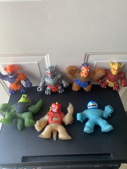 Heroes Of Goo Jit Zu Lot - 7 Figures