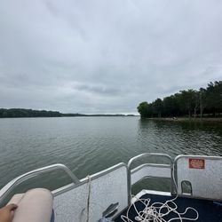 Pontoon Boat 