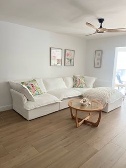 White Cloud sofa sectional (NEW SETS)