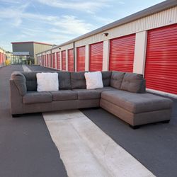 🚚DELIVERY- Large Gray L-Shaped Sectional Sofa