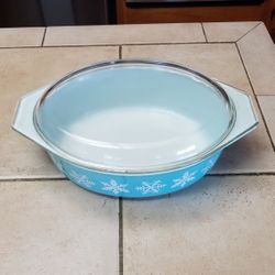 Vintage Pyrex Large 2 And 1/2 Quart Casserole