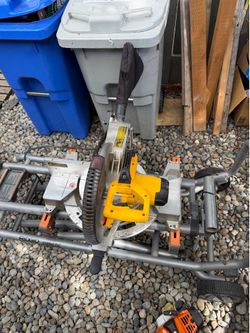 Dewalt compound saw