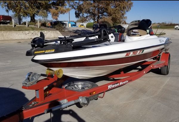 2002 triton bass boat tr186/merc 150 hp