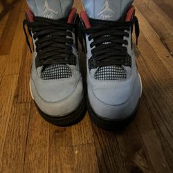 Jordan 4 Travis Scott 