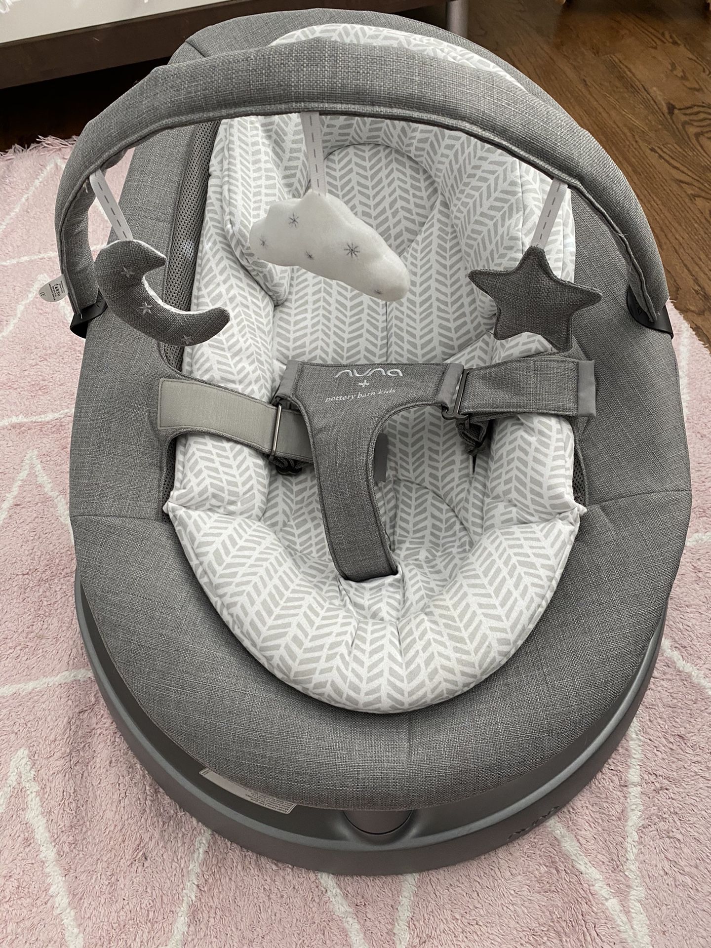 Nuna LEAF Grow Baby Swing