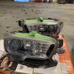 2019 Toyota Tacoma Headlights OEM