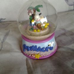 Sanrio Hello Kitty Snow Globe