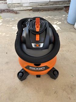 Rigid 14 Gal. Shop Vacuum 6.0HP Wet/ Dry w/ Car Cleaning Kit