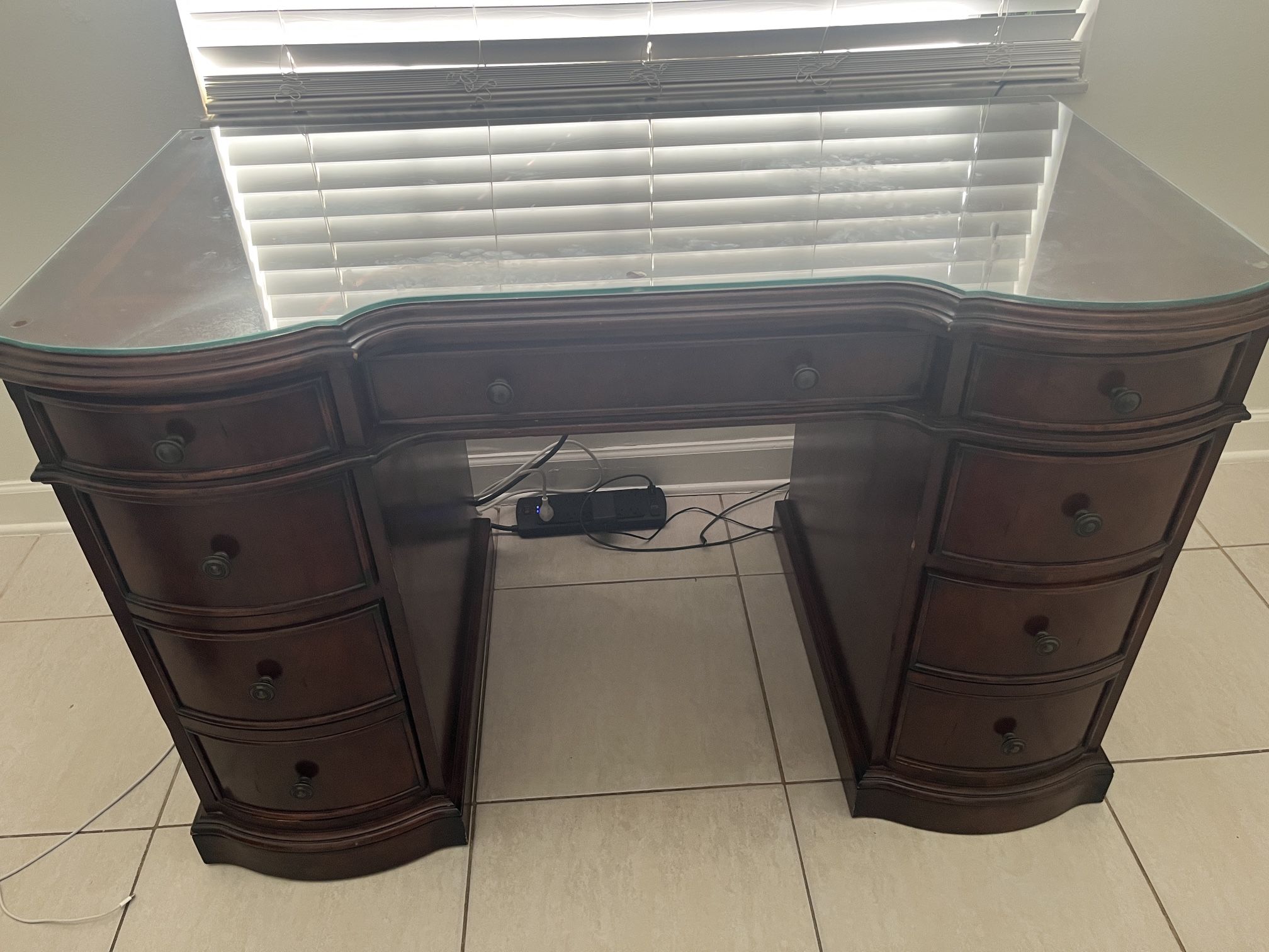 Computer Office Desk With File System, Drawers & Keyboard Drawer 