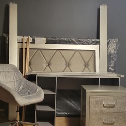 Full Size Bed 