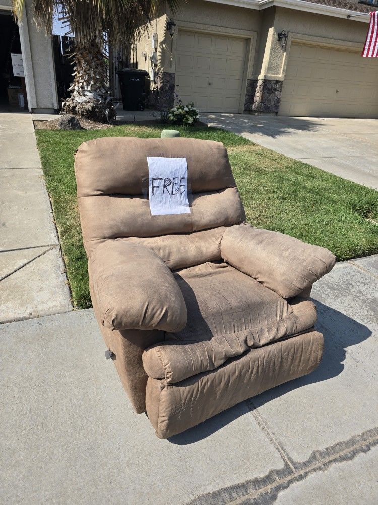 Recliner Free Riverbank