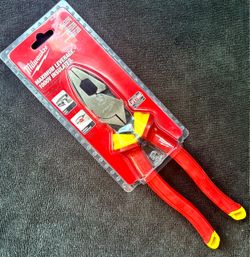 Milwaukee 7-in-1 Wire Stripper Pliers