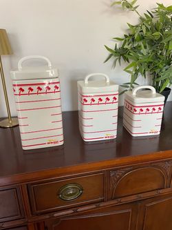 IN-N-OUT collectible canisters (3)