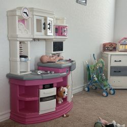 Pink Play Kitchen 