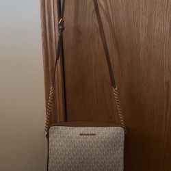 Michael Kors Jet Set Crossbody Bag
