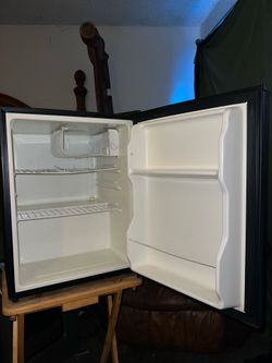 Mini fridge