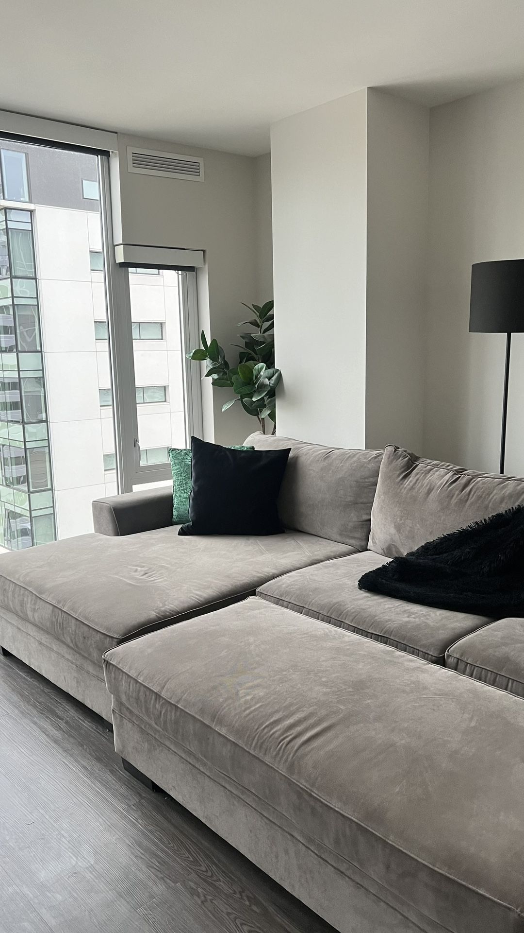 Living Spaces Sofa And Chaise