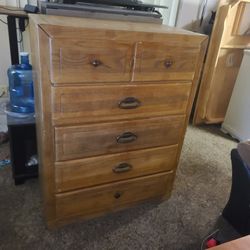 5 Drawer Wooden Dresser