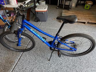 Specialized hotrock big kids bike