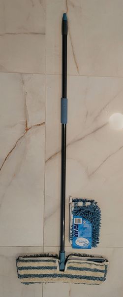 Microfiber Flip Mop w/ New Refill – Great Condition