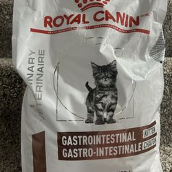 Royal Canin Veterinary Diet Feline Gastrointestinal Kitten Dry Cat Food