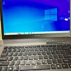 SONY LAPTOP  Like New Conditions 