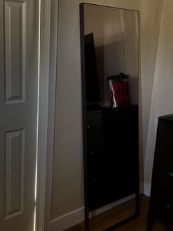 LULU LEMON INTERACTIVE GYM MIRROR