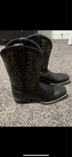 Ariat boots/ cowboy boots size 10