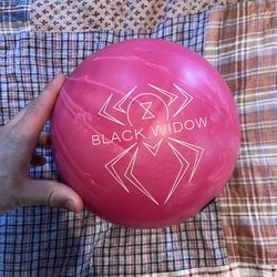 Hammer Black Widow Urethane Bowling Ball