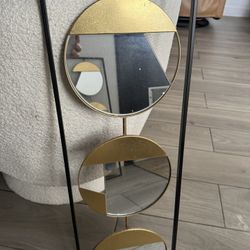 Decoración De Espejos Son 6 Piezas  De Metal 30” Por 11  ancho