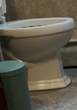 FREE Kohler Toilet (decorative Base and Tank)