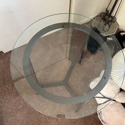 Lamp,round glass table