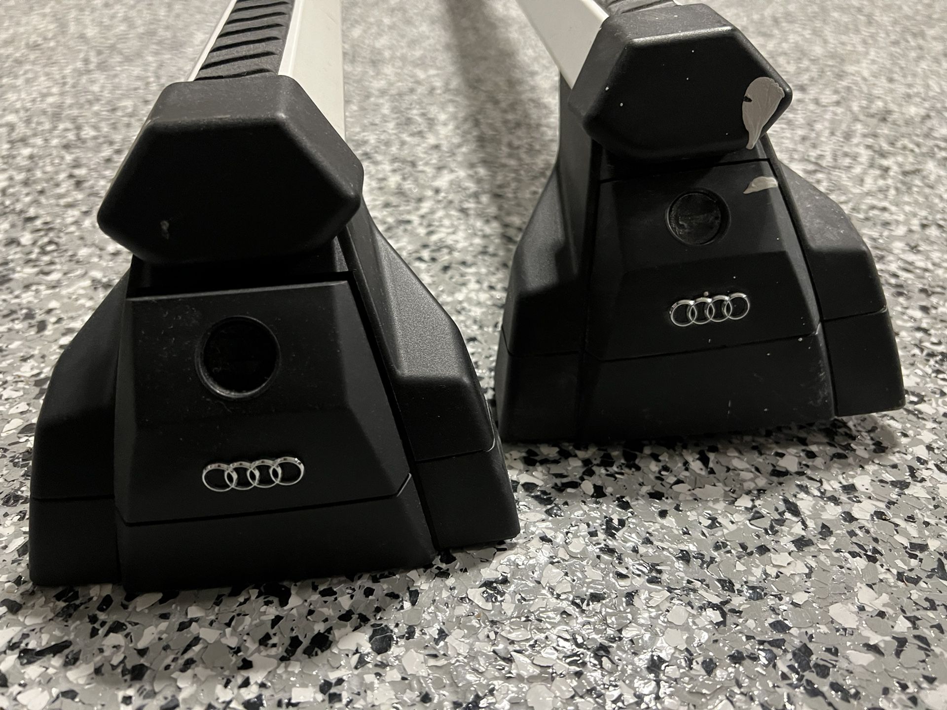 Audi Q7 Crossbars (OEM original)