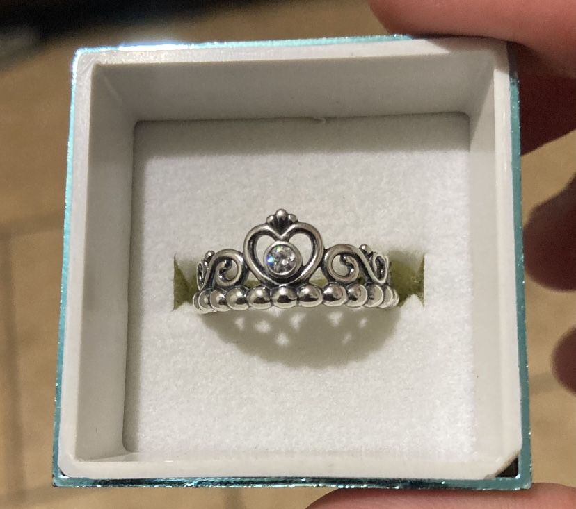 Pandora Princess Tiara Ring