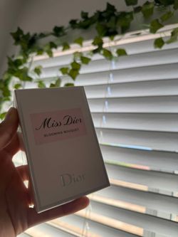 Dior women perfume