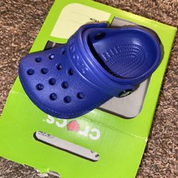 Baby Crocs (2/3c)