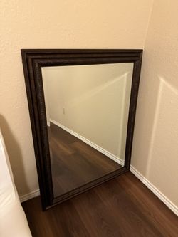 Elegant large dark wood frame hanging mirror size 3 ft x 4 ft in great condition