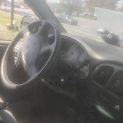 Dónde Gran Caravana 2005  $1300  183 Millas