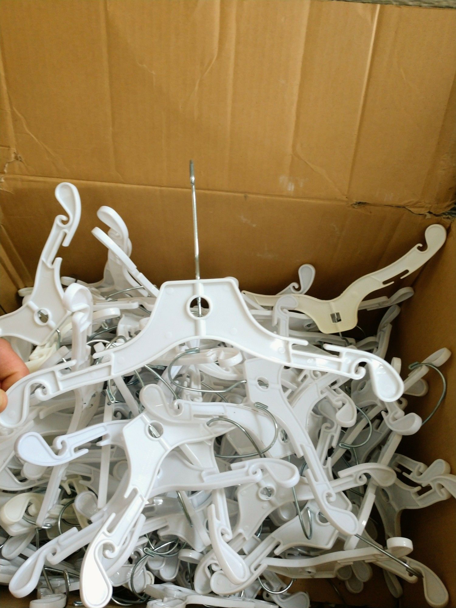 9" hangers