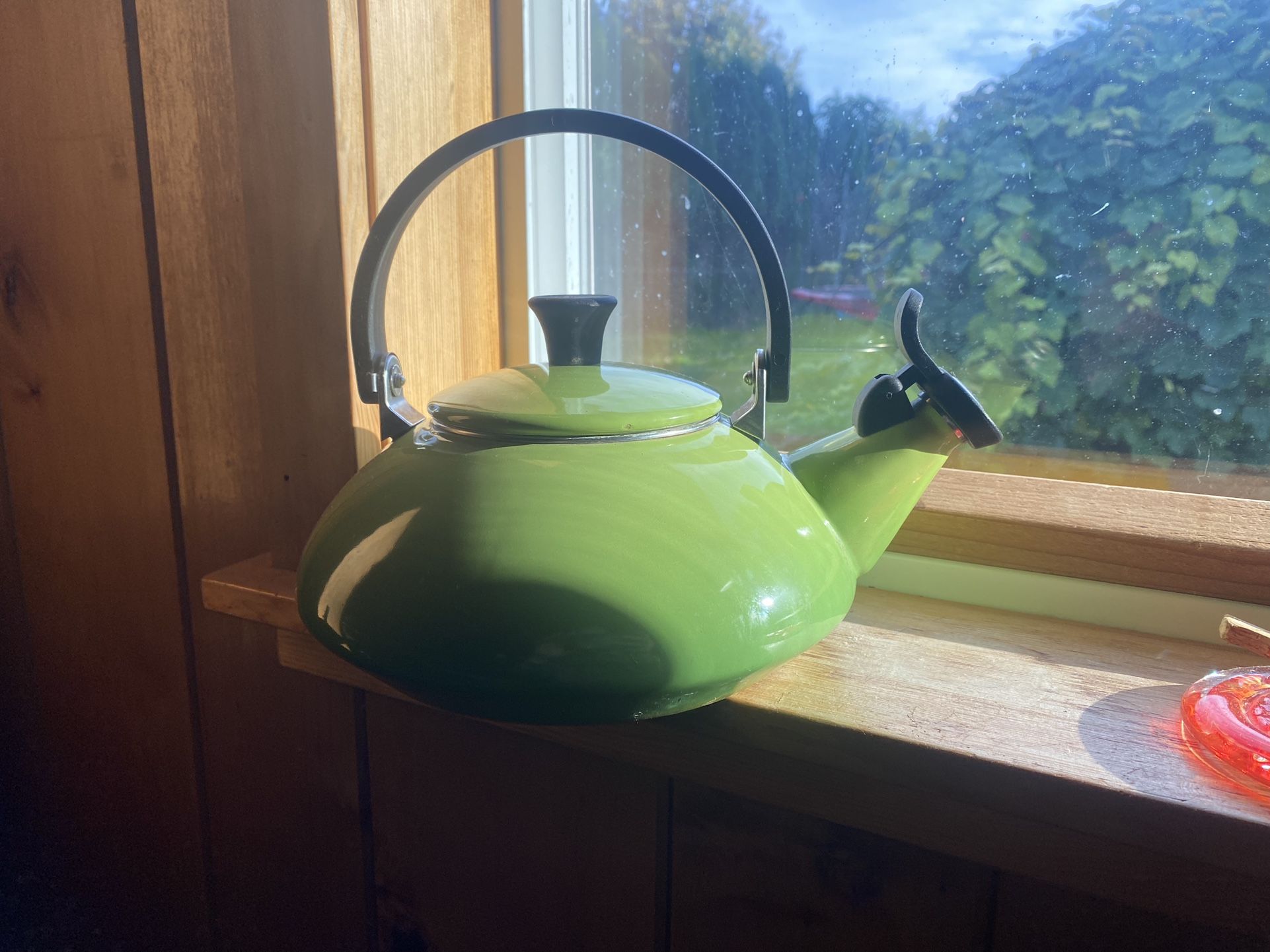 Le Creuset Zen Tea Kettle