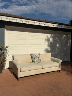 Crate and Barrel  / Sofa / Beige / Montclair 2- Seater Couch