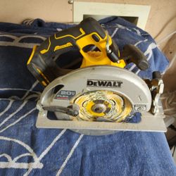 DeWalt Brushless Skillsaw