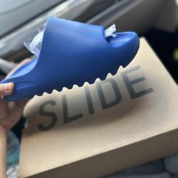 Yeezy Slides Azure Men's Royal Blue Size 8 Us Man