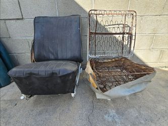 1965 Volkswagen Beetle front seats