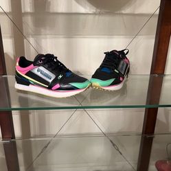 Women’s Puma Sneakers 