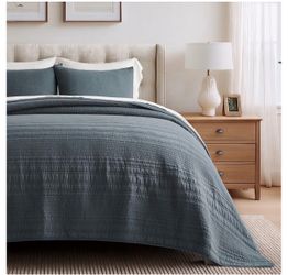 New! ✨ EverGrace Cali King quilted 100% cotton  bedding set