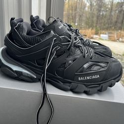 🔥 Balenciaga Track LED Sneakers Size 11 MUST GO TODAY $250 OBO
